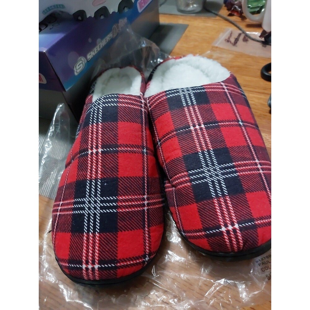 slippers for men Sz 9 or 10